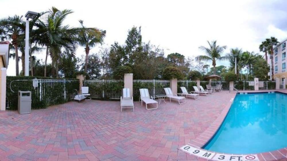 Comfort Inn & Suites Jupiter I-95 Εξωτερικό φωτογραφία
