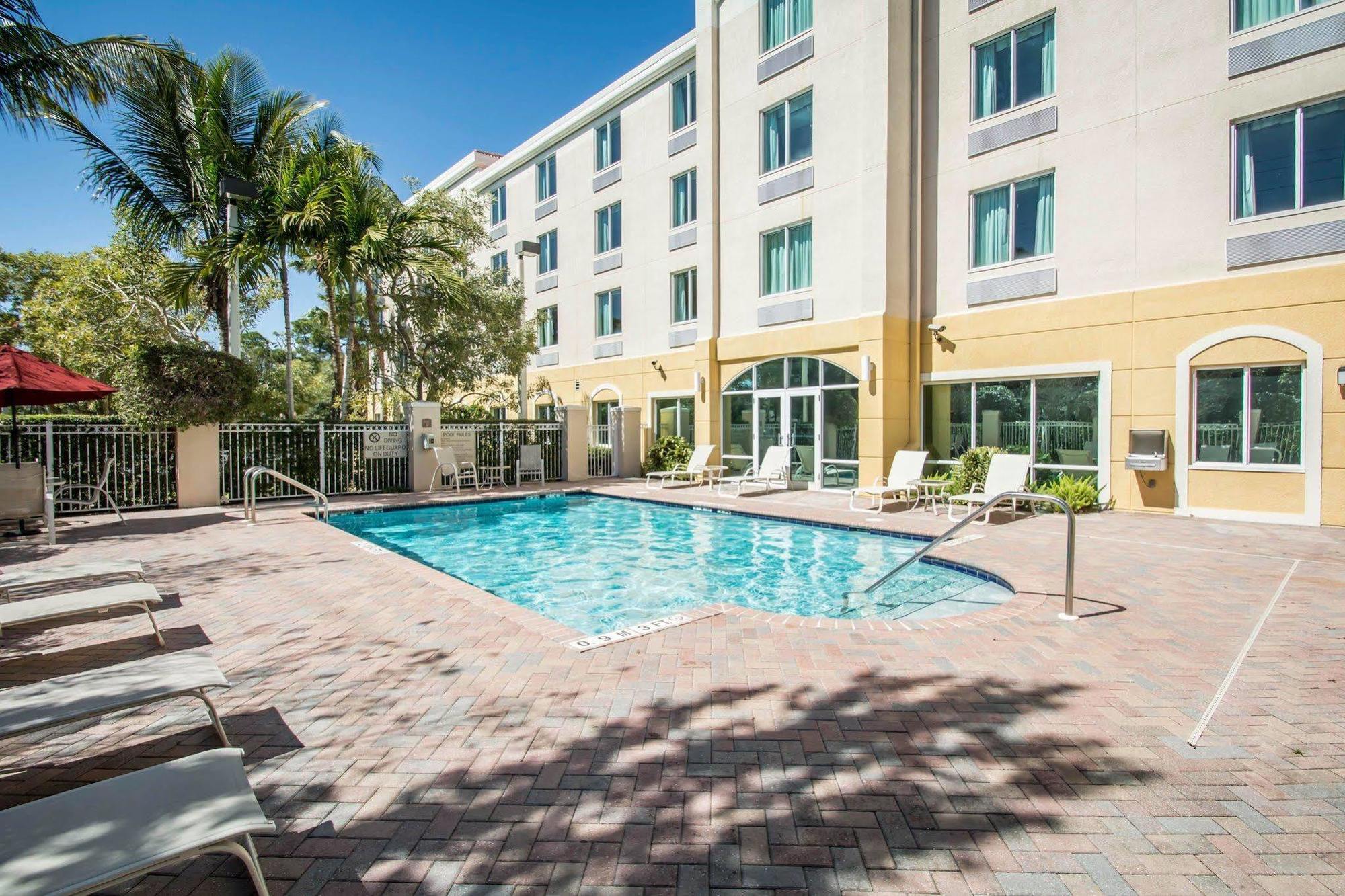 Comfort Inn & Suites Jupiter I-95 Εξωτερικό φωτογραφία